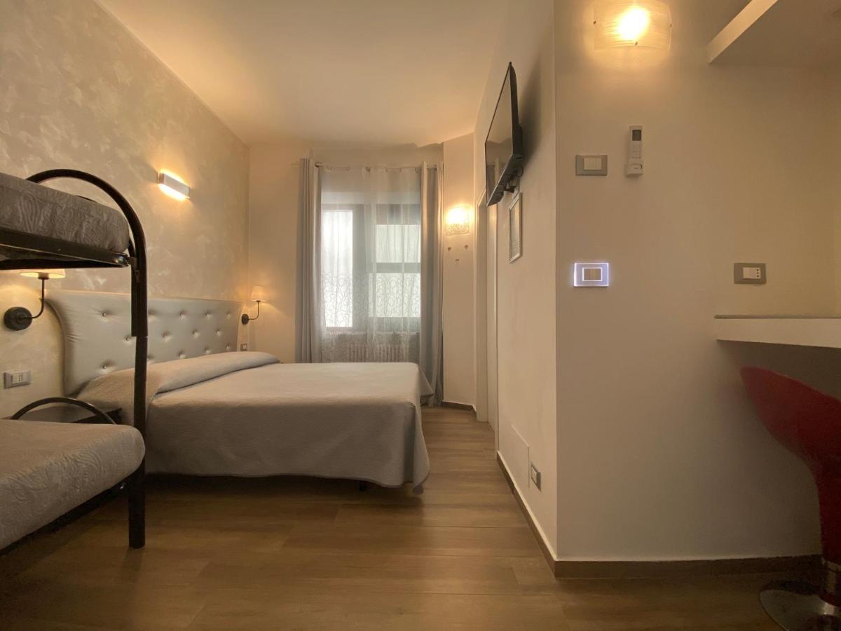 Quadruple Room Private Bathroom